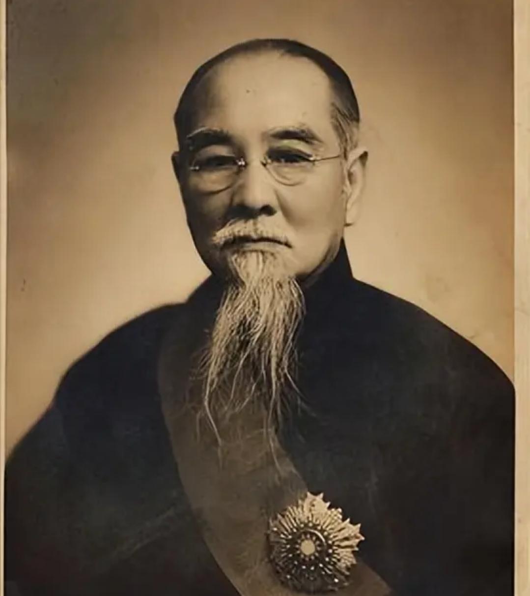1938年，《纽约时报》突然登了条新闻：中国主席的儿子，在太原战死了！

那会儿