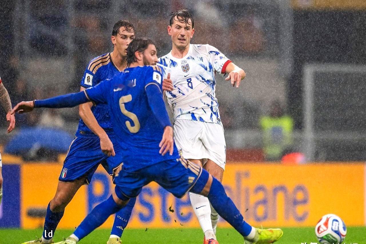 意大利足球现在真是跌到谷底了。欧预赛连输挪威两次，0-3和1-4，这差距明摆着。