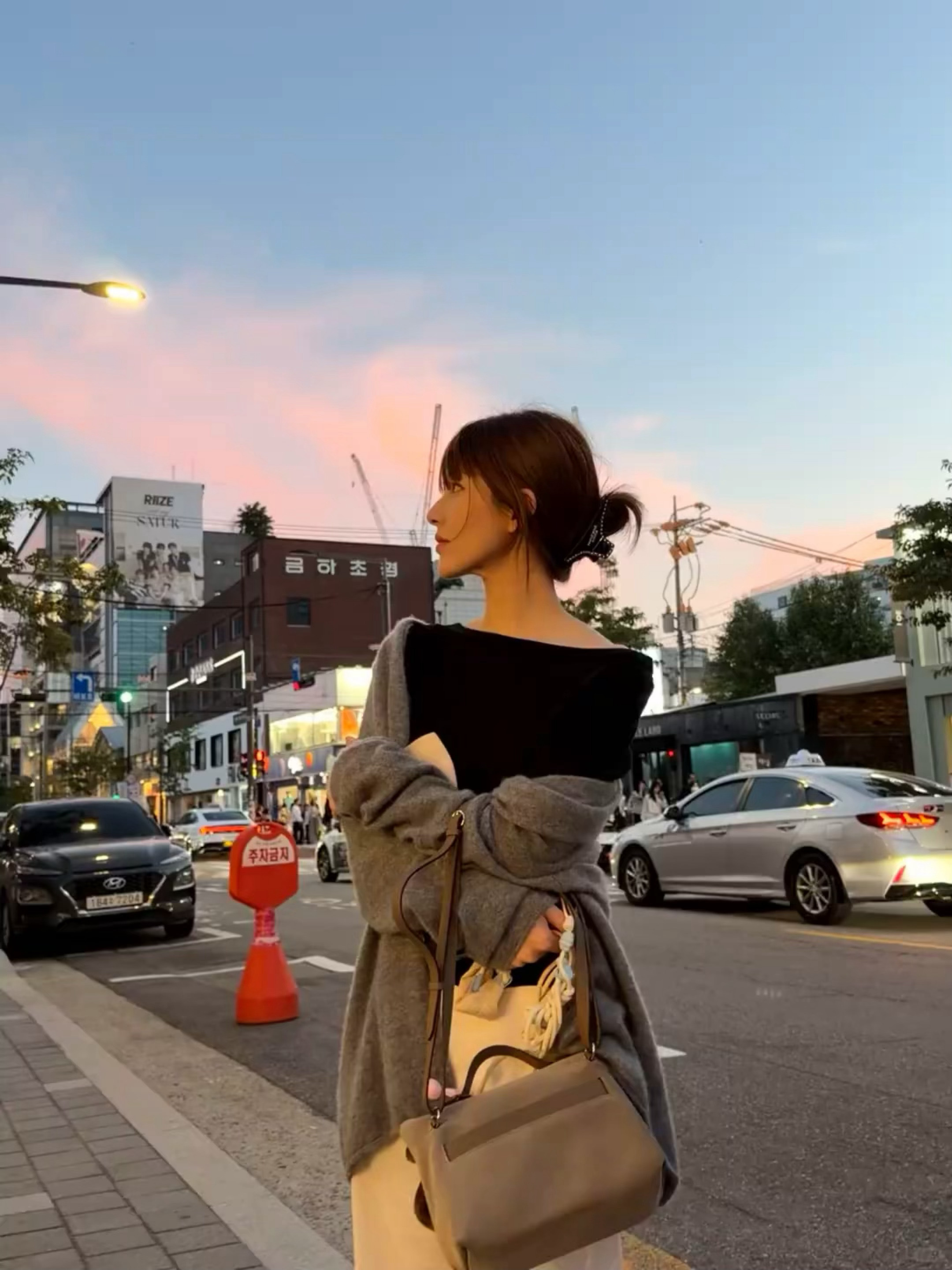 韩女 