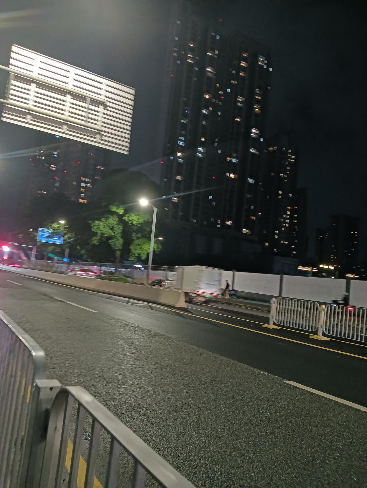 大家好，我是七姐，今天在上班的时候和管理闹了一点矛盾。本来这不是我的问题。拉长叫