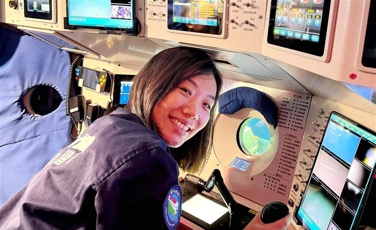 【三亚“深海勇士”杜梦然入选《自然》杂志年度全球十大科学人物】12月8日，英国《