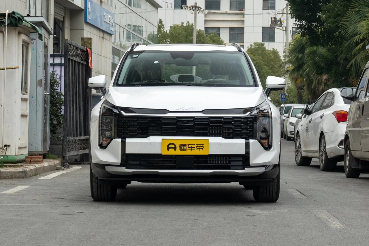 新款狮铂拓界上市了，指导价15.49万元起，焕新一口价10.99万元起，要比合资