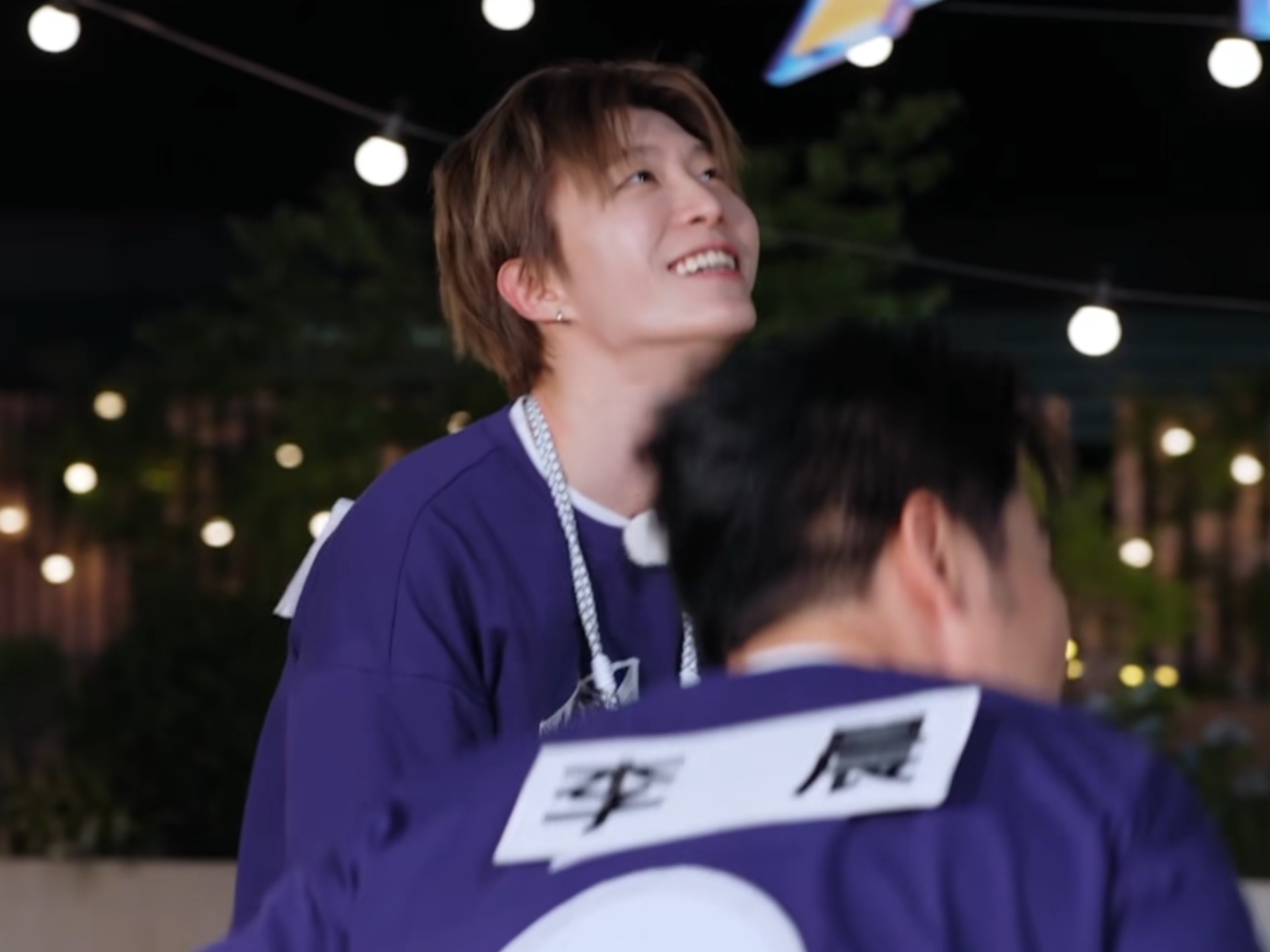 告诉我这个被扔老鼠干之后只会萌萌的笑的橙橙有什么错呢? 