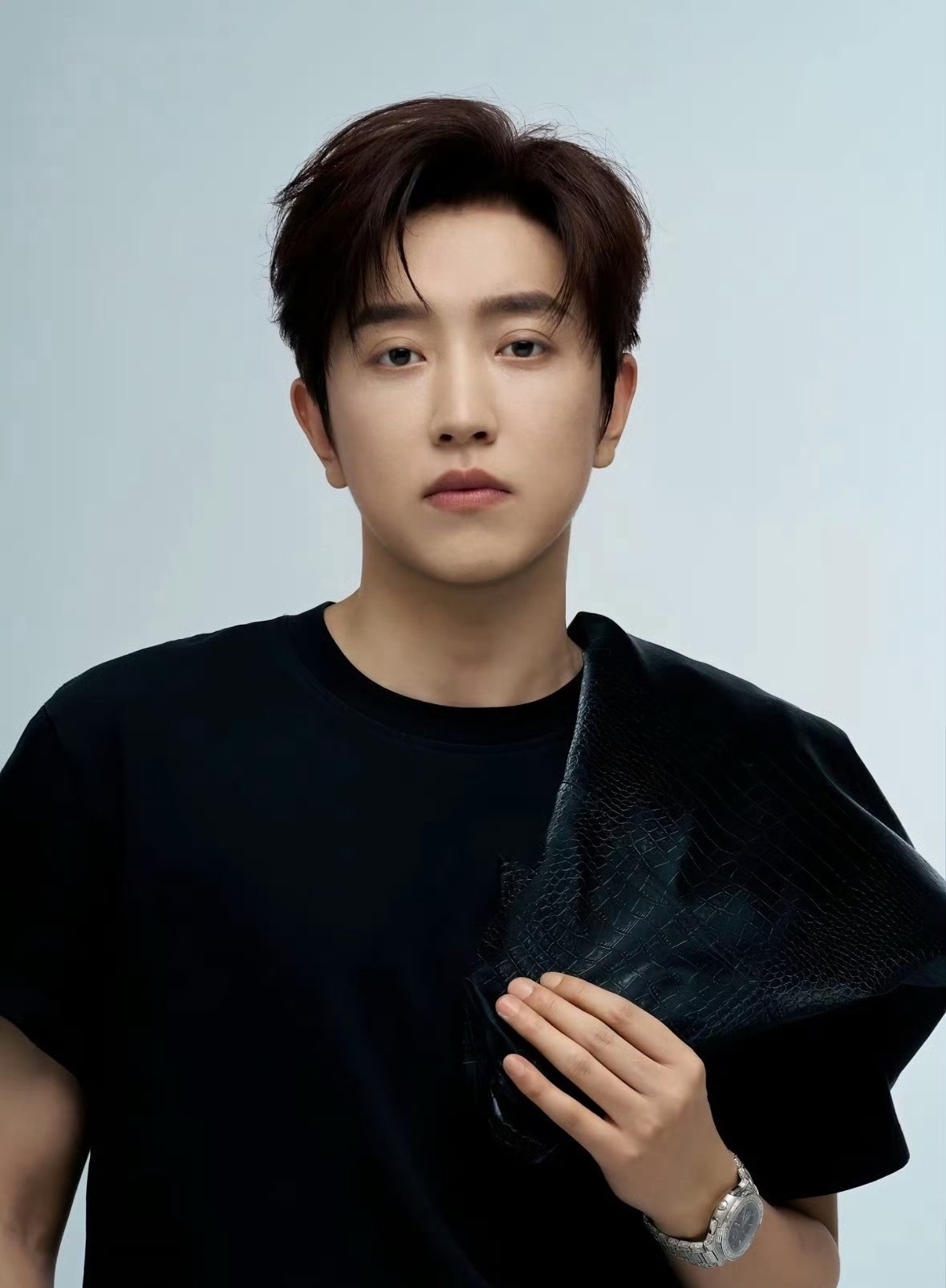 网红白冰偷税细节【网红白冰买名牌包挂公司账】网红白冰偷税911.18万 在任何地