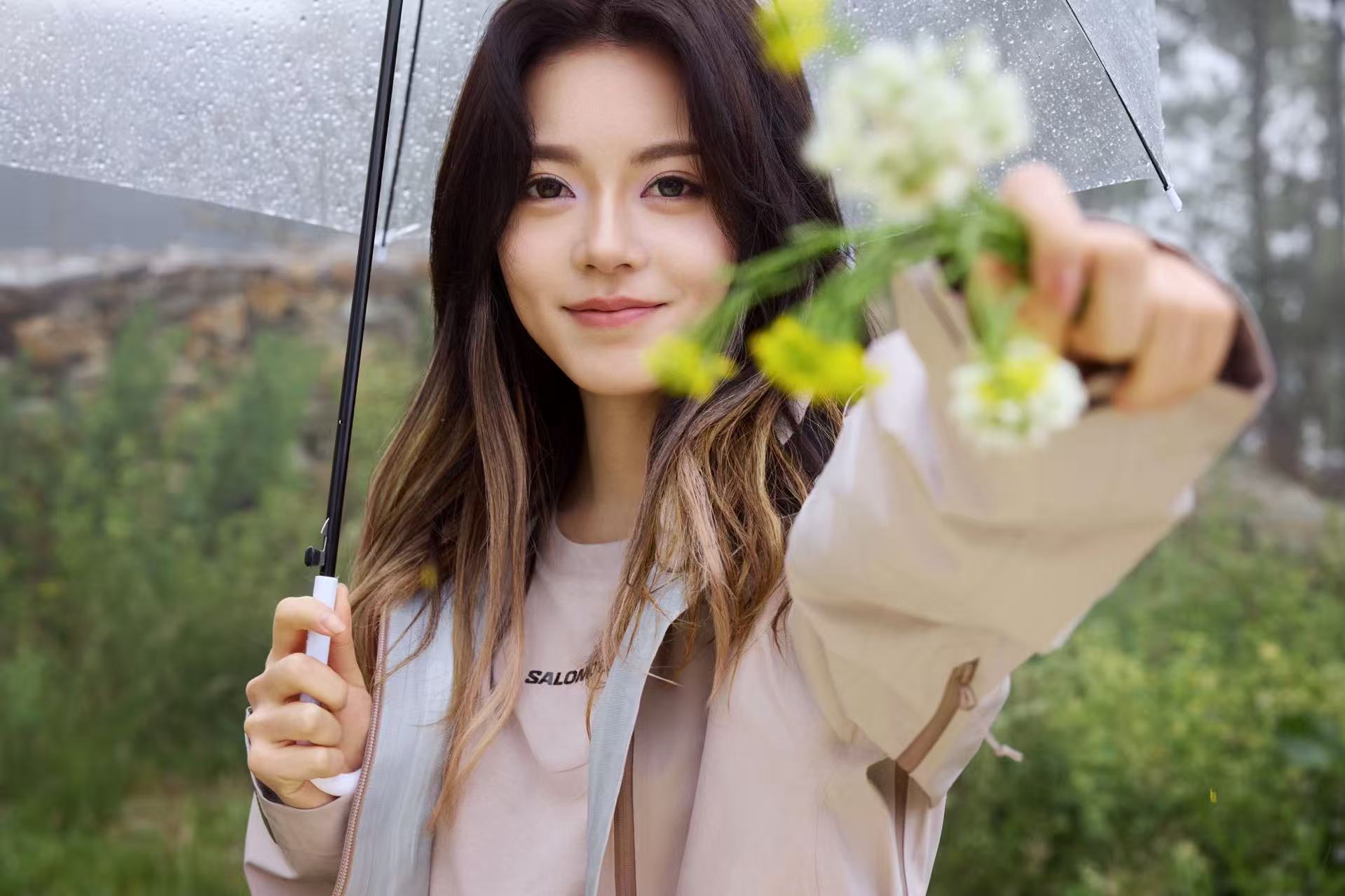 赵今麦这几年在演艺上的爆款有目共睹，麦麦还能走更远🔥《樱桃琥珀》追到现实，一直