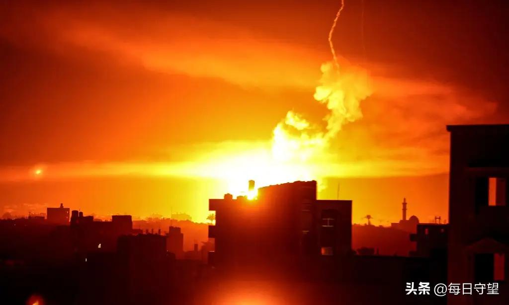 上世纪六十年代，建国初期在国家比较贫穷情况下，毛主席英明提出没有核武器就没有国家