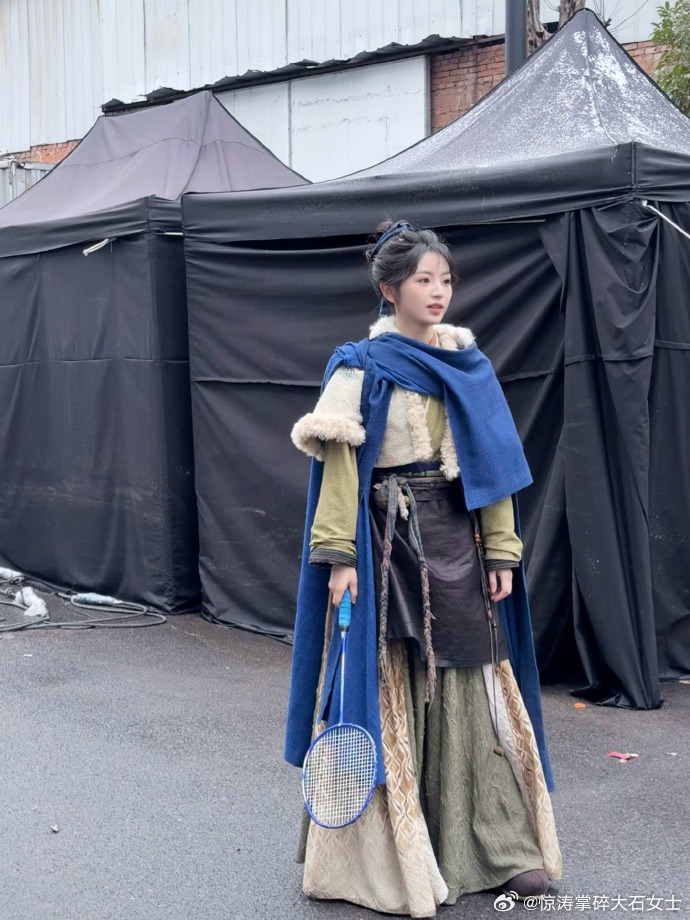 田曦薇的课间十分钟田曦薇打羽毛球 原来古人也打羽毛球啊！田曦薇《逐玉》课间十分钟