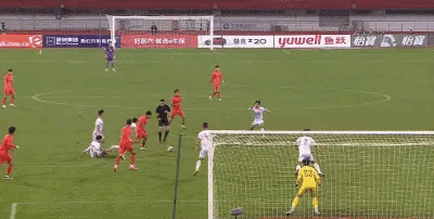 熊猫杯 中国U22男足半场0-0越南U22男足 王博豪、拜合拉木造险