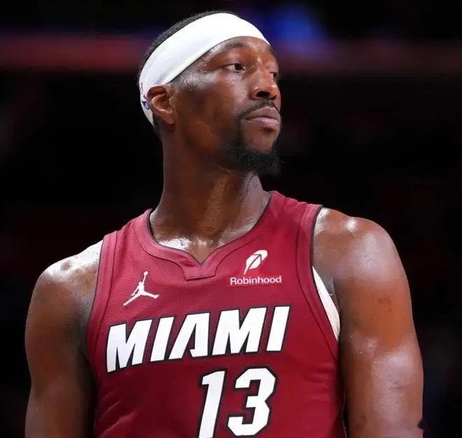 本赛季NBA单场各项最高纪录！谁的含金量更高一些？1. 得分：阿德巴约（热火）8