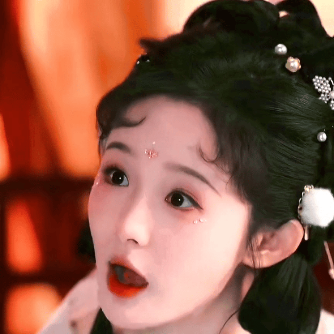 长得好小猫咪哦。。。。。。。。。 