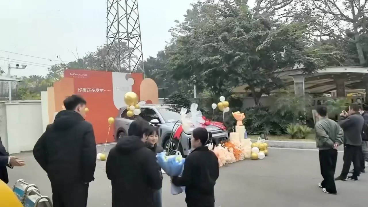 华境 S 这是在提前模拟交付服务了吗？这次华境渠道会优先布局原有的A级店，同时会