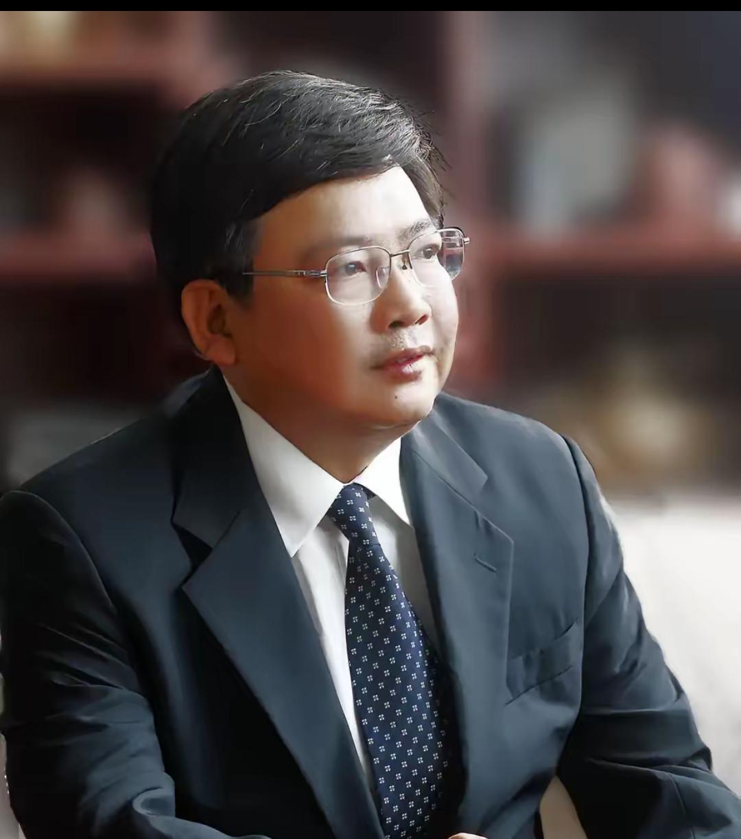 就在刚刚，界面快讯传来消息，广西医科大学原校长赵劲民官宣了！

看了他的简介，赵