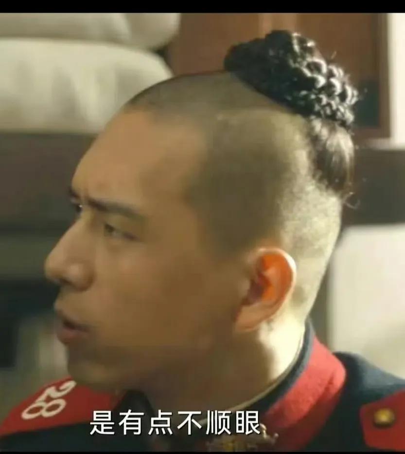李现接这部剧确实牺牲挺大的[捂脸]流量明星最在乎的形象也不顾了，不过李现演这部剧