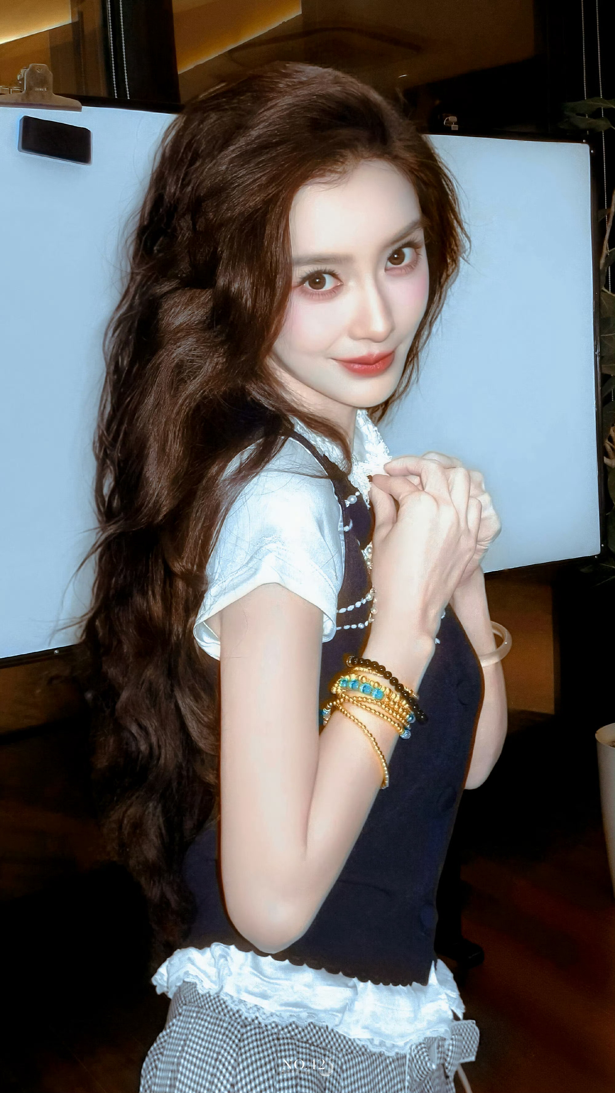 angelababy angelababy "或许我们素未谋面,但我对你的爱意永