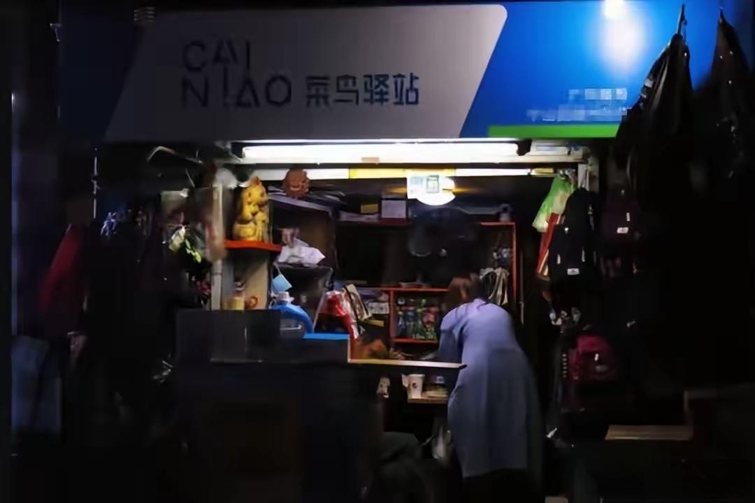 妻子孕期出轨女员工掏22万分手费，沉迷彩票败光百万家产妻离子散，男子发帖懊悔：一