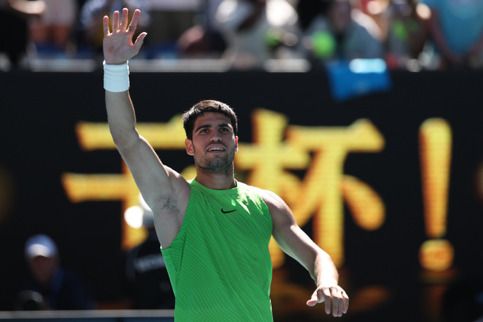 【#阿尔卡拉斯追平博格纪录#】阿尔卡拉斯解锁新成就📝2026澳网男单第三轮，阿