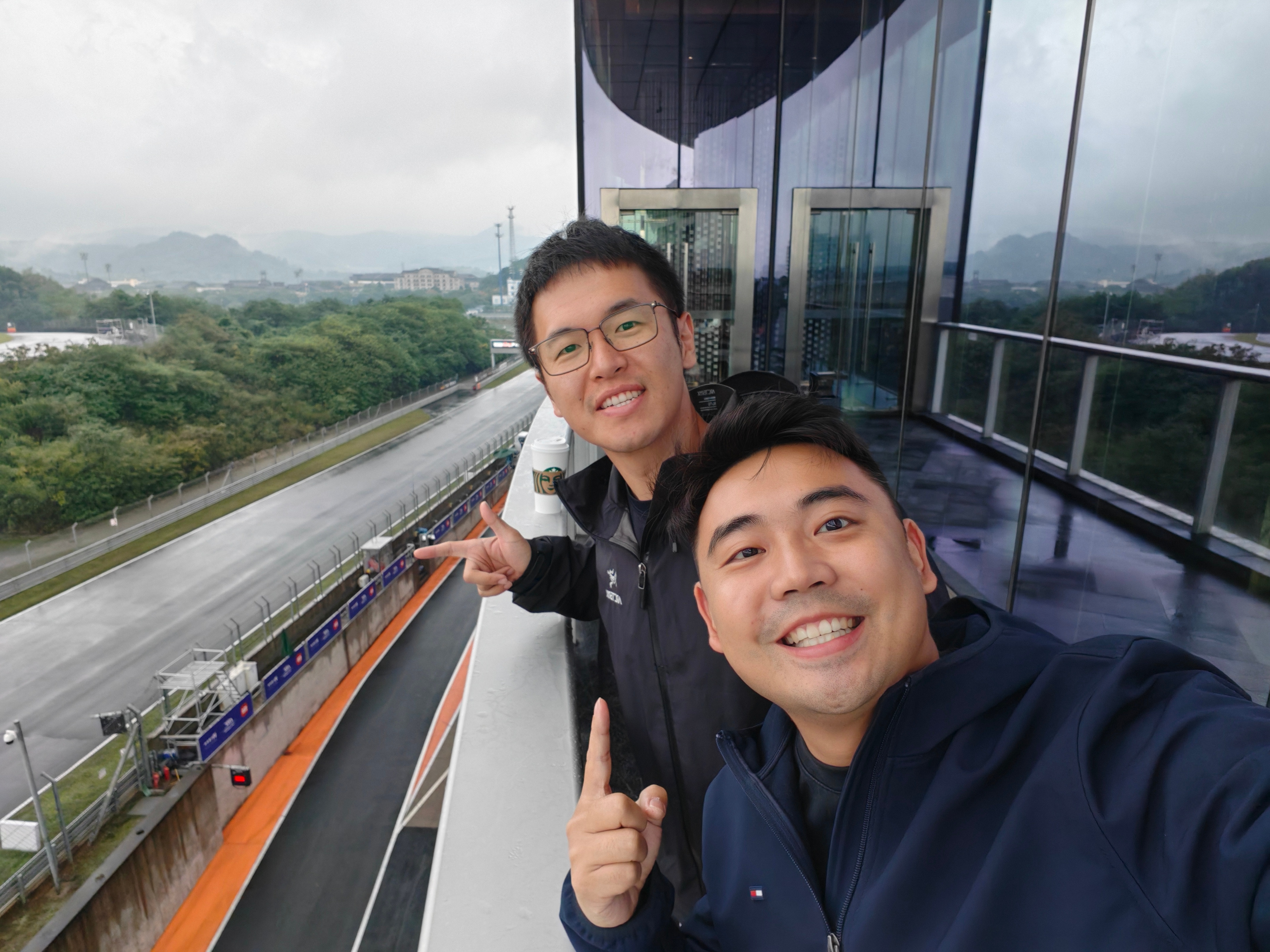 [流鼻血]早起的虫儿被鸟吃，点赞抽15个红包🧧  ​  ​​​