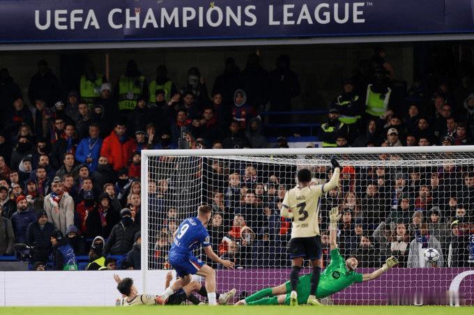 西甲现在被英超摁着打，先是马竞被阿森纳*灌了4个，然后榜首的皇马被英超大礼包利物