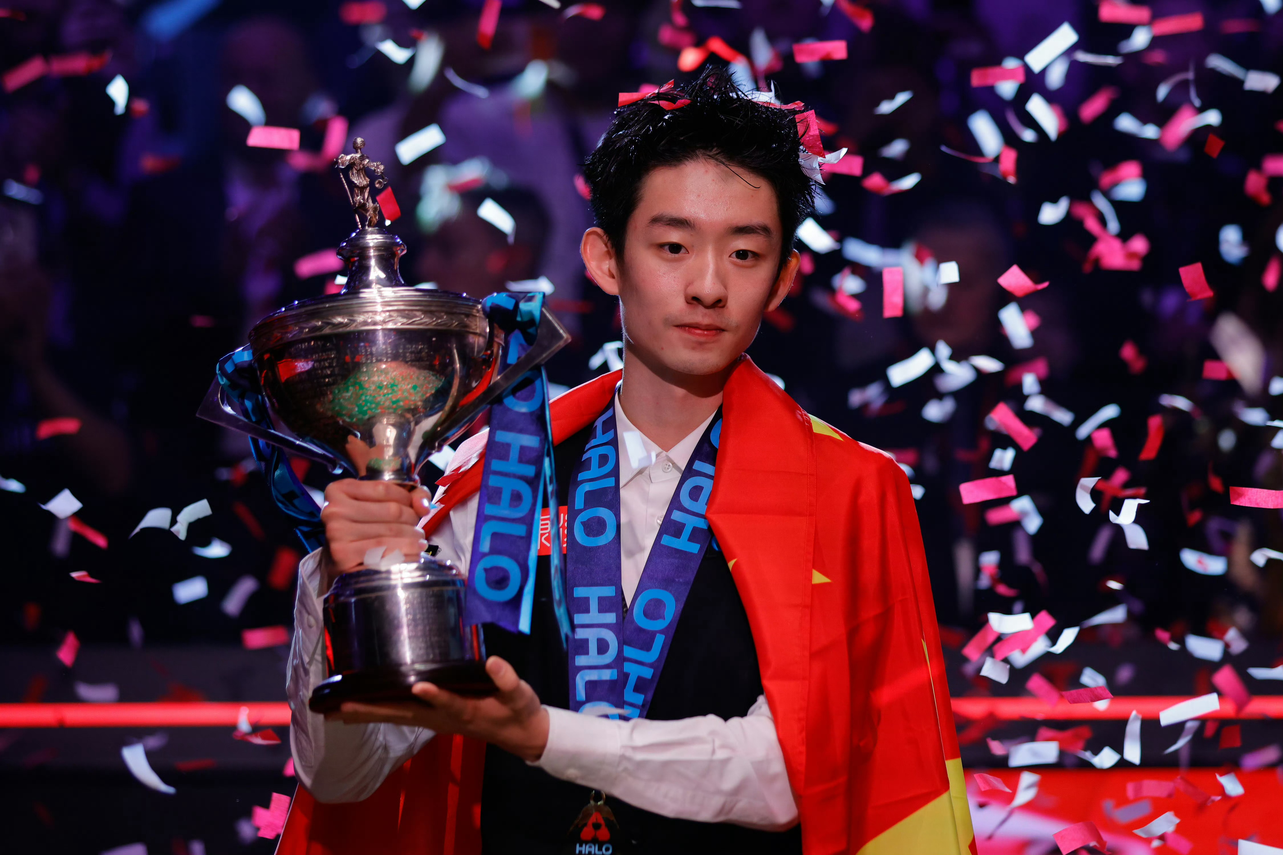 吴宜泽世锦赛夺冠22岁的吴宜泽太牛了！🔥 2026斯诺克世锦赛决赛，35局鏖战