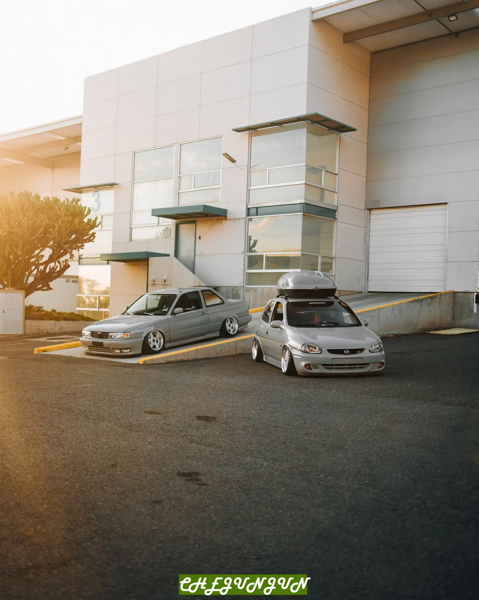 SUNNY & CORSA。