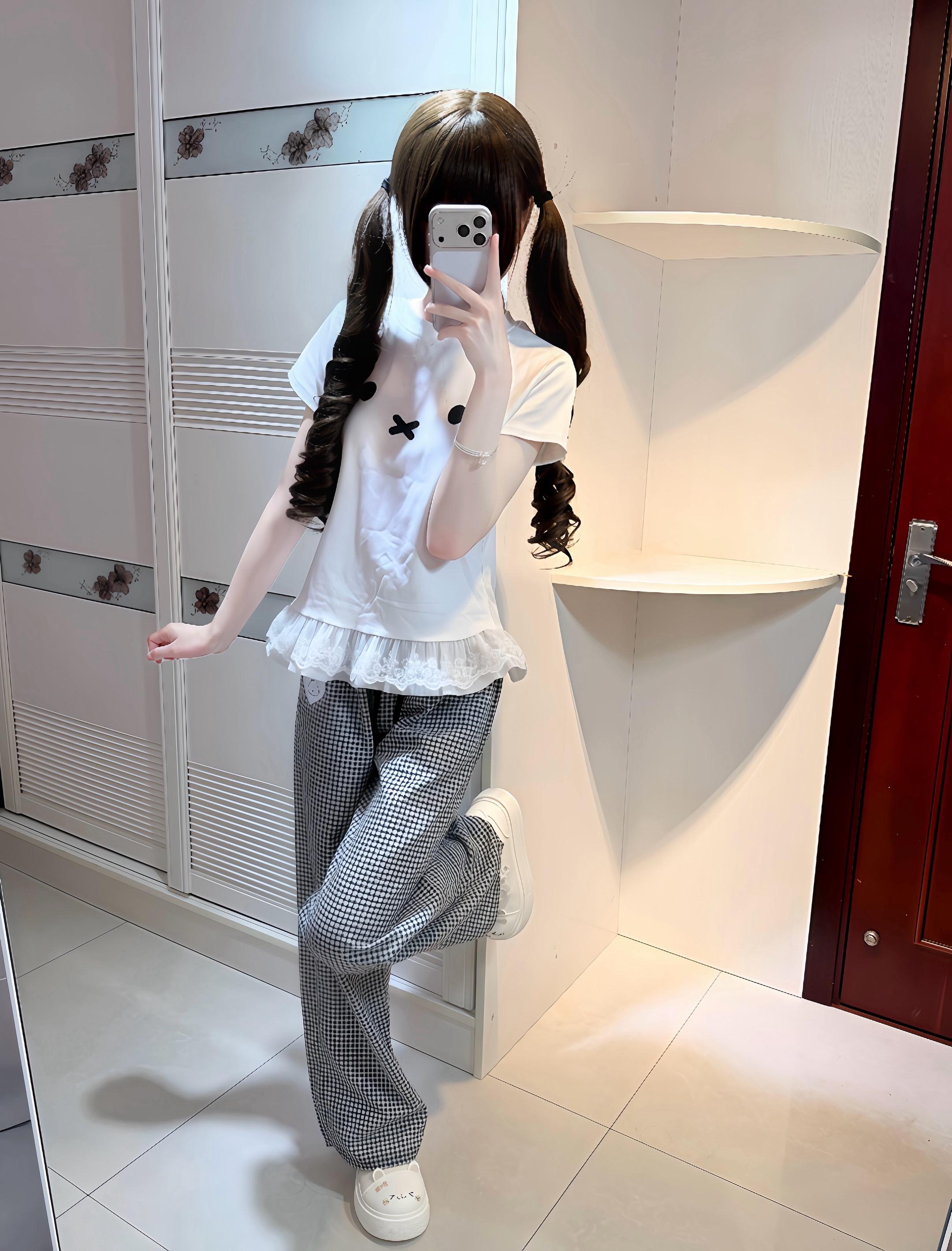 如果全世界的水都会重逢 那你淋过的雨中会不会有一滴是我的眼泪