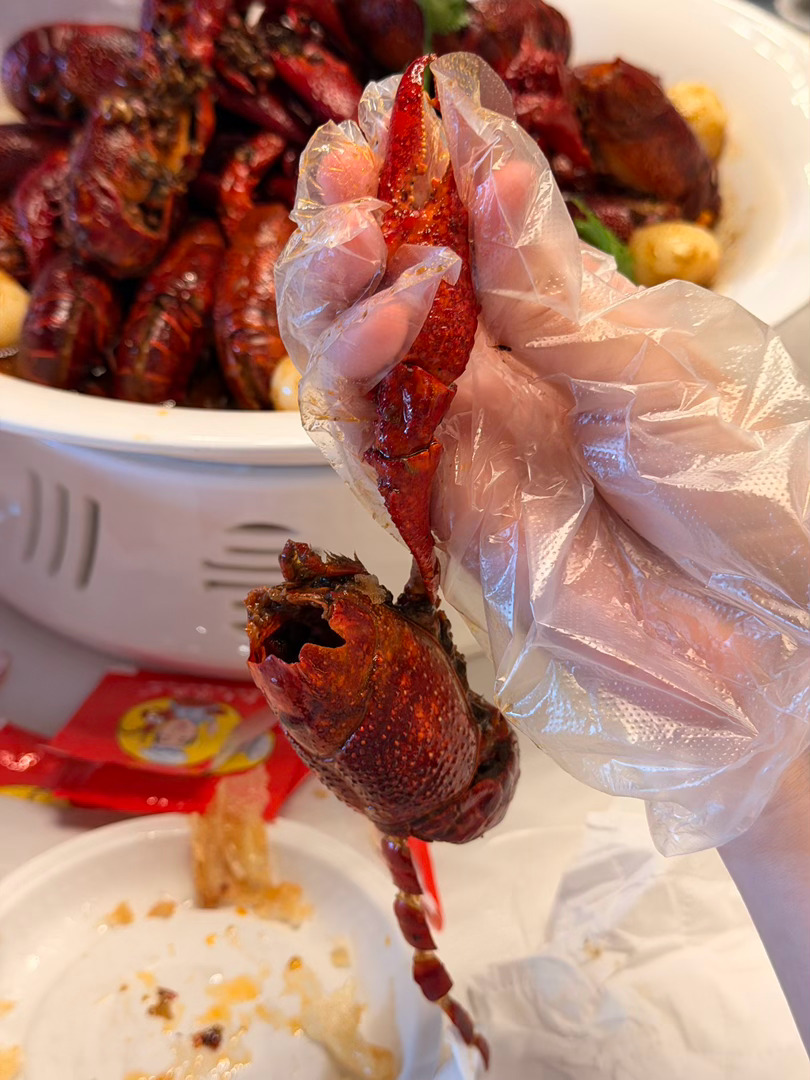 虽然今天来潜江连吃带拿了中国最好吃的🦞 但还是对北京胡大念念不忘 潜江·五七小
