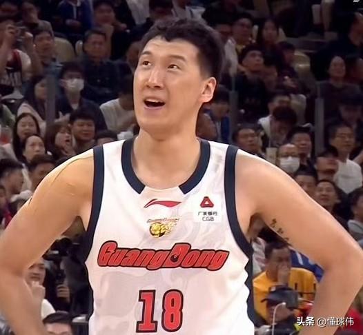 又是阿旺！关辛谈杜润旺：

“杜润旺最后的三分犯规。”

“真是一个坏习惯。”