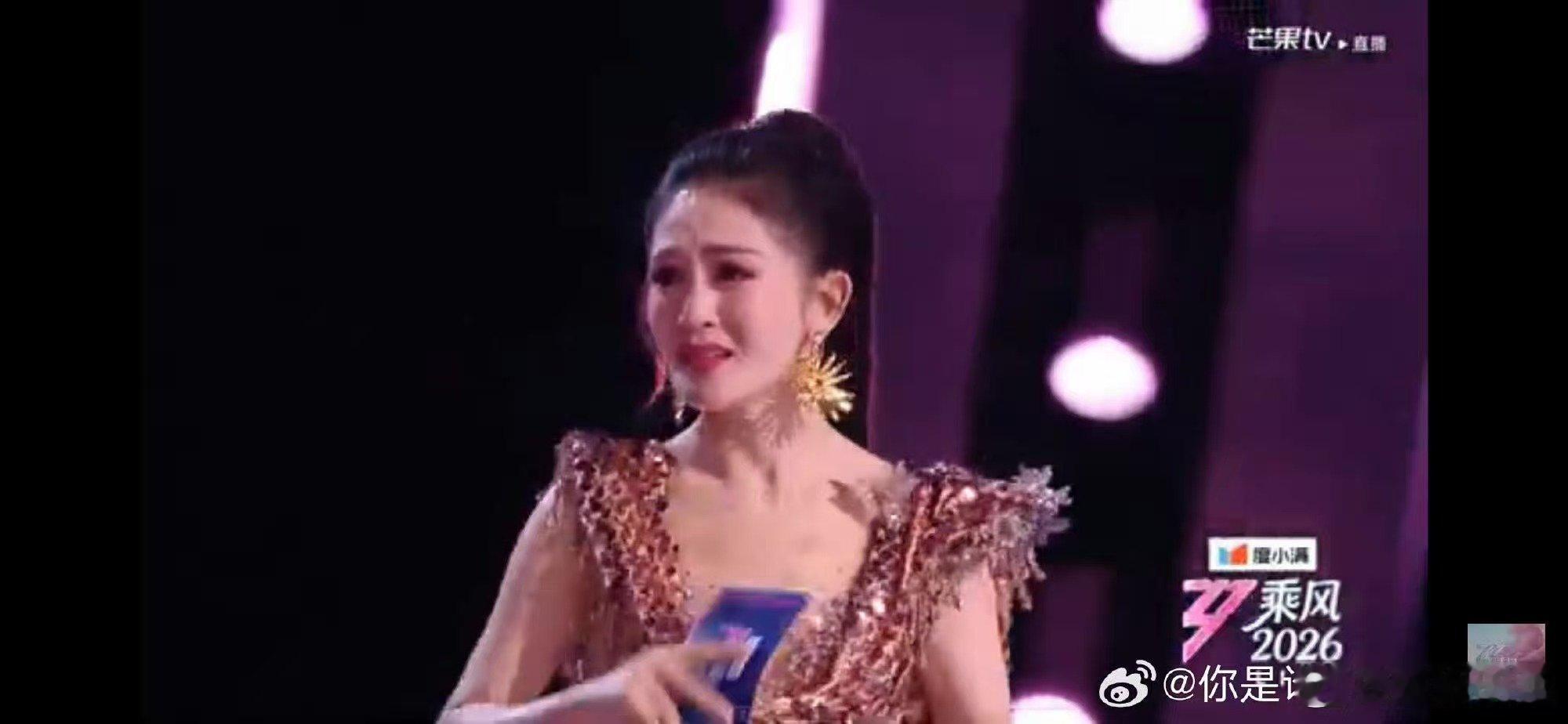 李小冉李心洁百岁舞台浪姐直播谁被百岁舞台打动，李小冉李心洁饱经时光洗礼，浅唱情歌