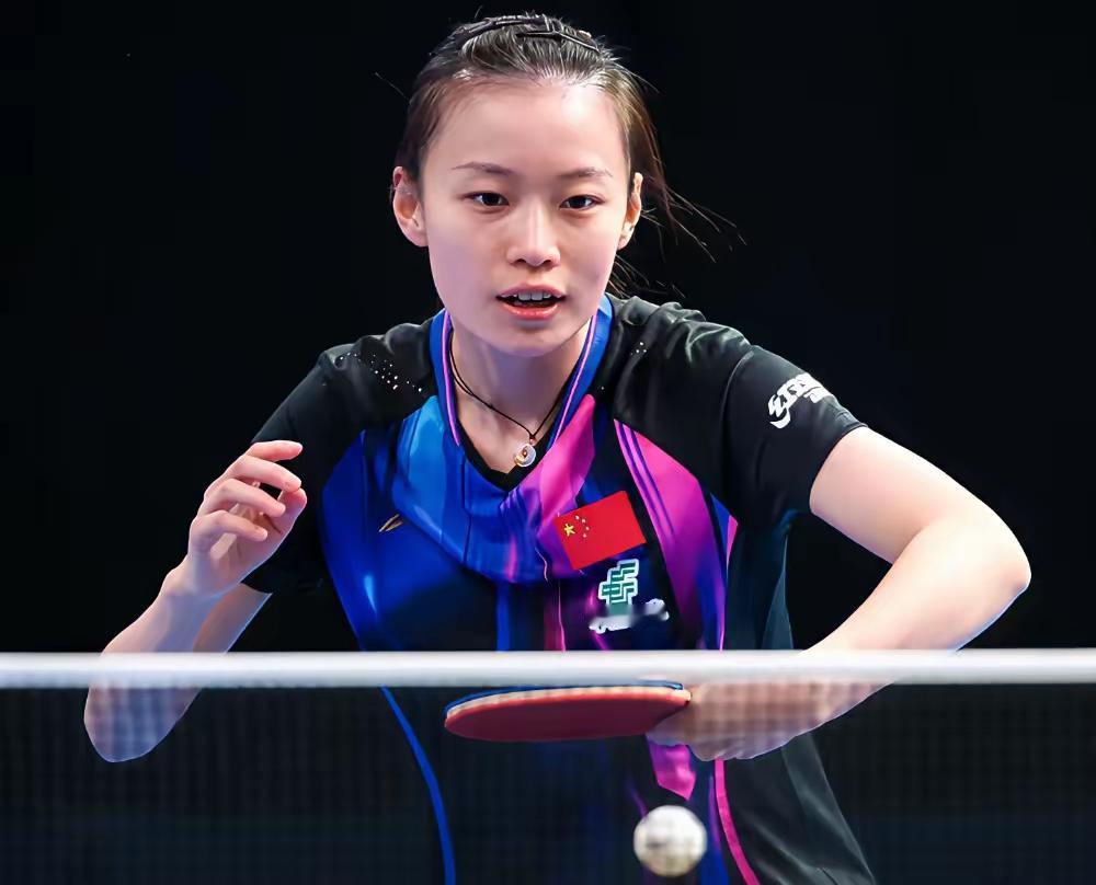 韩菲儿也打不过削球手！多哈支线赛，韩菲儿过关斩将杀进半决赛，表现不俗。半决赛的对