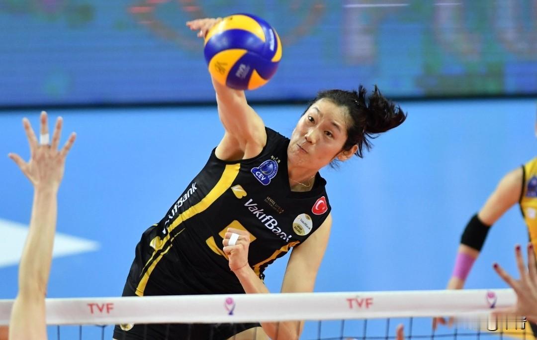 今天看到有球迷发文说，国际排联曾经宣称朱婷是“30年出一个的天才”，时间是201