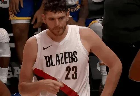 仅用4场比赛克林根就狠狠打了国内球迷的脸，季前赛很多人说裁掉艾顿就是为了让杨瀚森