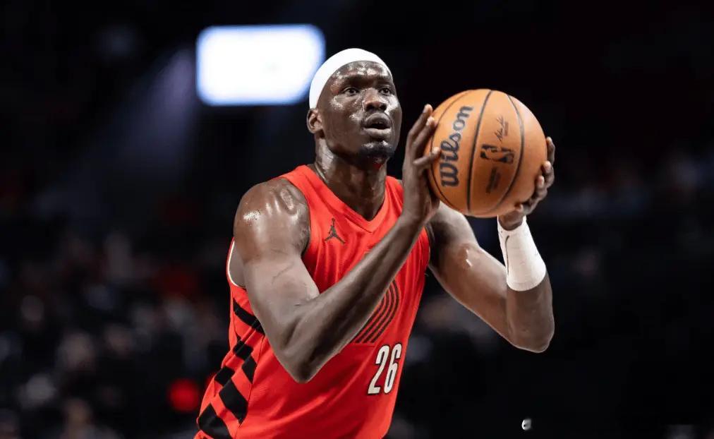 开拓者官方：中锋杜普-里斯经过核磁共振检查，结果显示右脚遭遇应力性骨折，他已在当