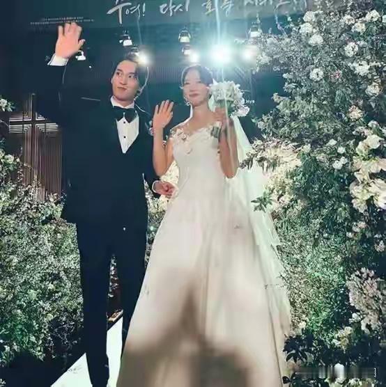 朴信惠二胎顺利产女，结婚4年儿女双全，新剧回归档期敲定 ​​​
