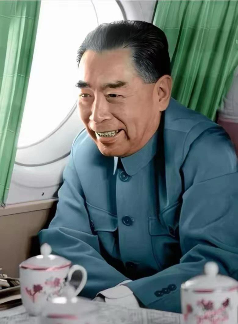 这笑声笑容您还熟悉吗？我们敬爱的周总理 