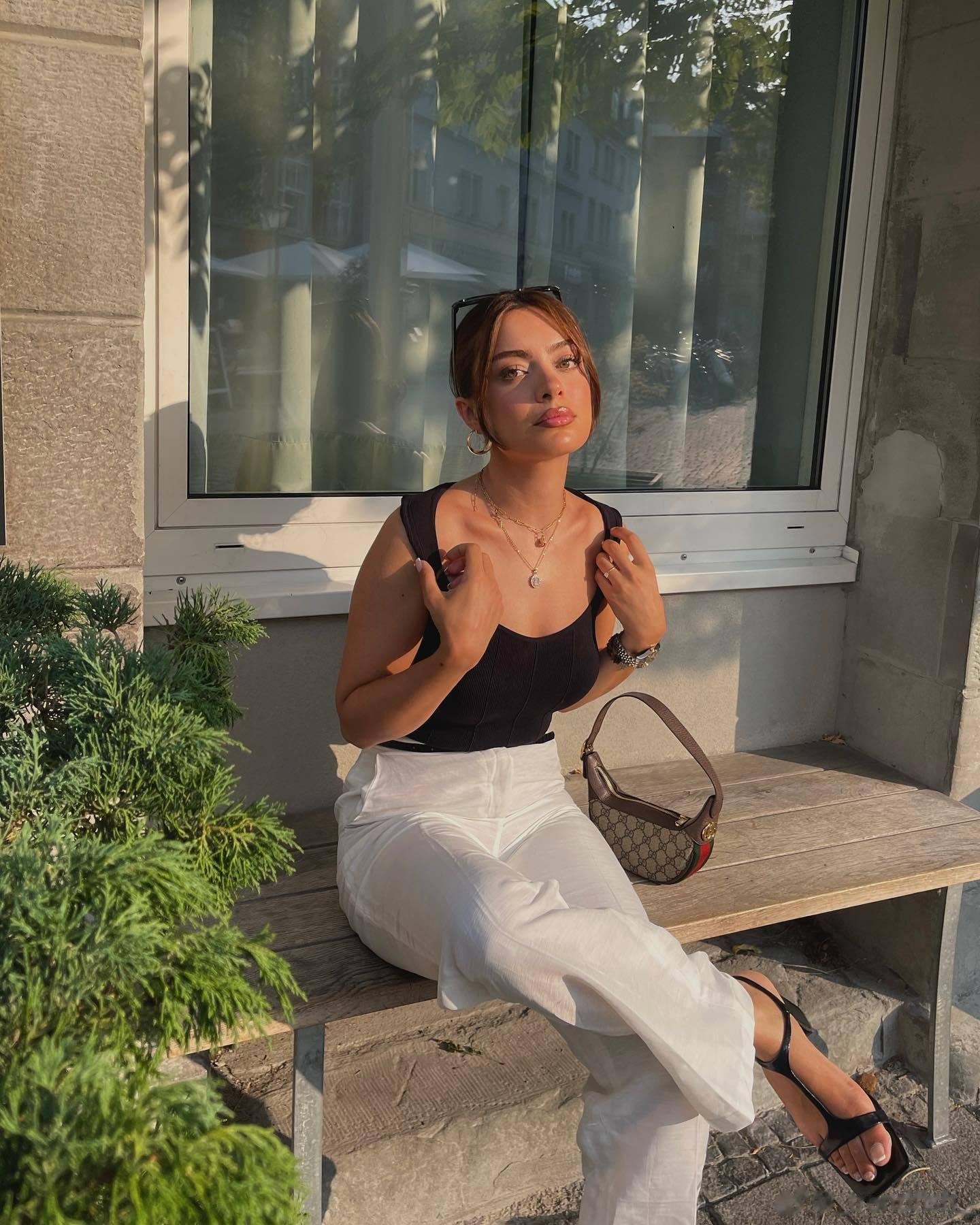 Dilek Pacacioglu 小个子梨形身材穿搭#Ins# ​​​
