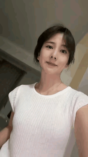 你能猜到她多少岁，我算你厉害