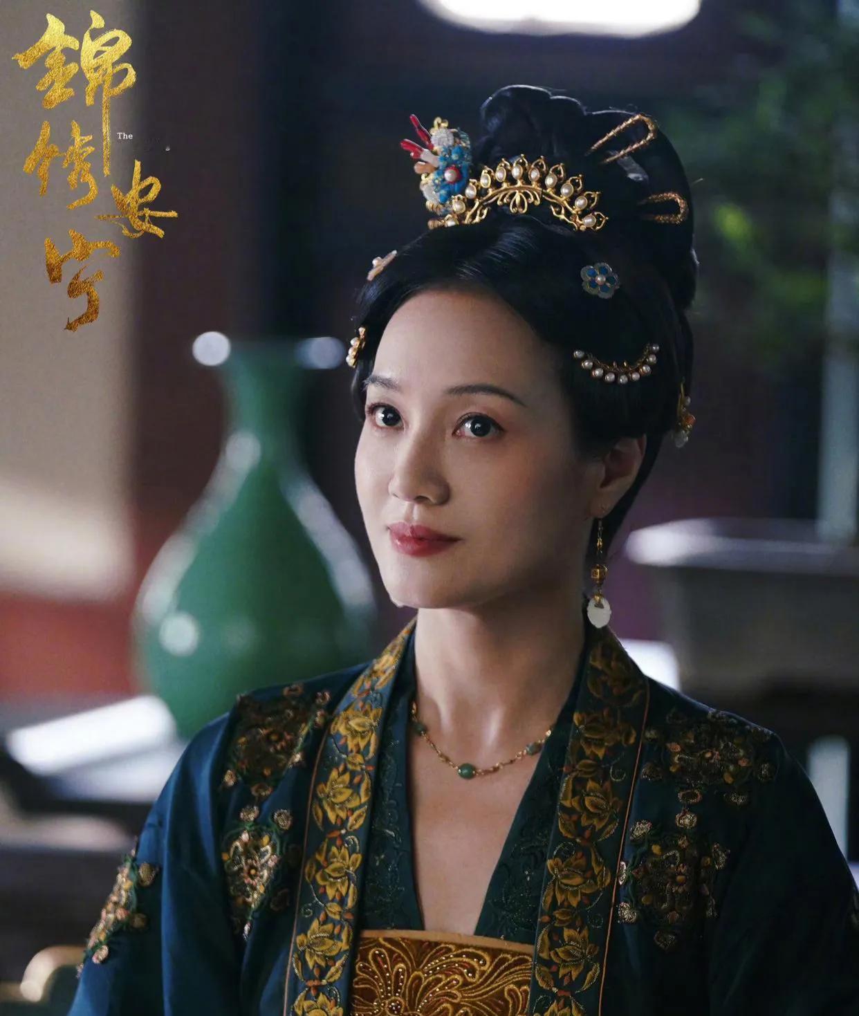 现在的朱丹已经美到自己不说别人都认不出的程度啦！松弛明媚，美得毫不费力，这两年发
