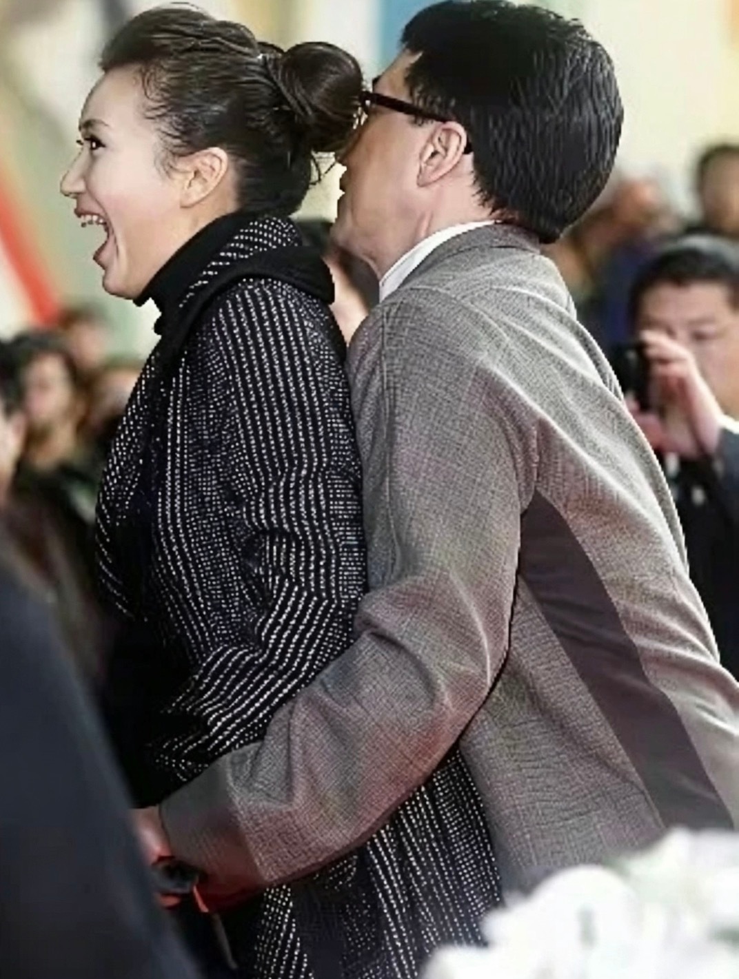 我要是图环境好，就骑车二十分钟来一个远点的麦当劳，这个麦当劳不仅餐厅经理是一个g