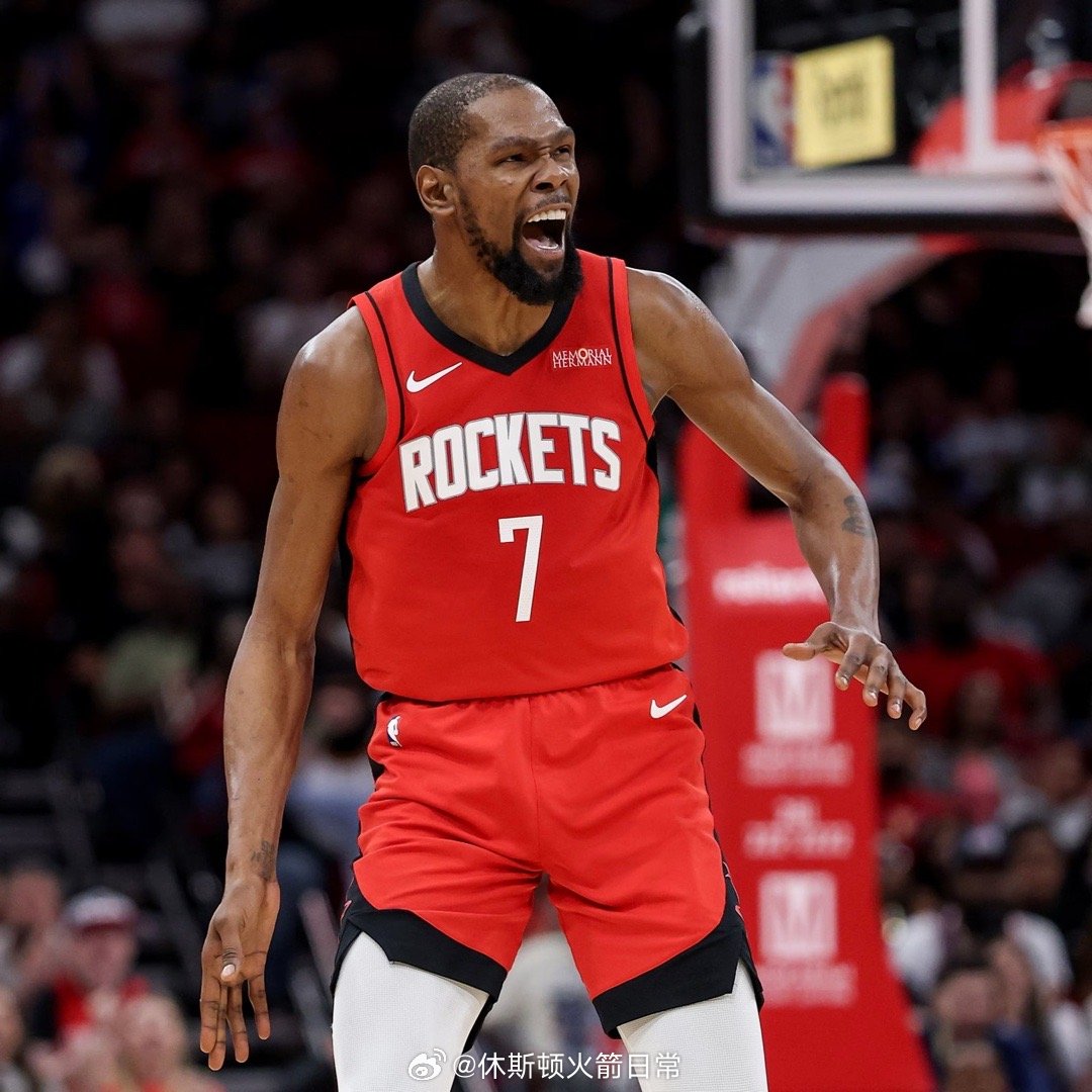 自1月1日以来，杜兰特是NBA中仅有的两名得分超过1000分的球员之一杜兰特休斯