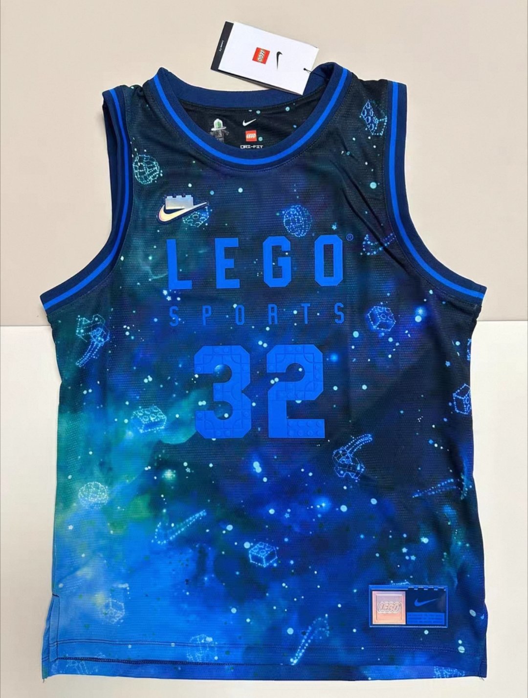 Nike×LEGO的球衣还挺帅的