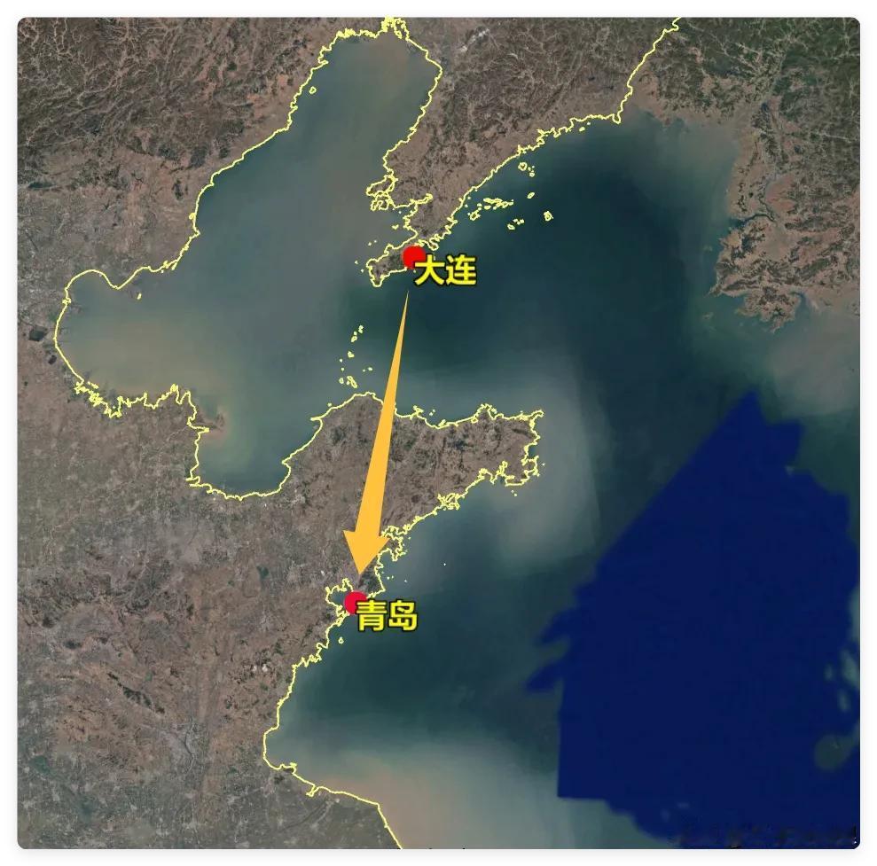 同样是海滨城市，为啥大连和青岛的城市天际线看起来大不一样。

站在星海广场举目远