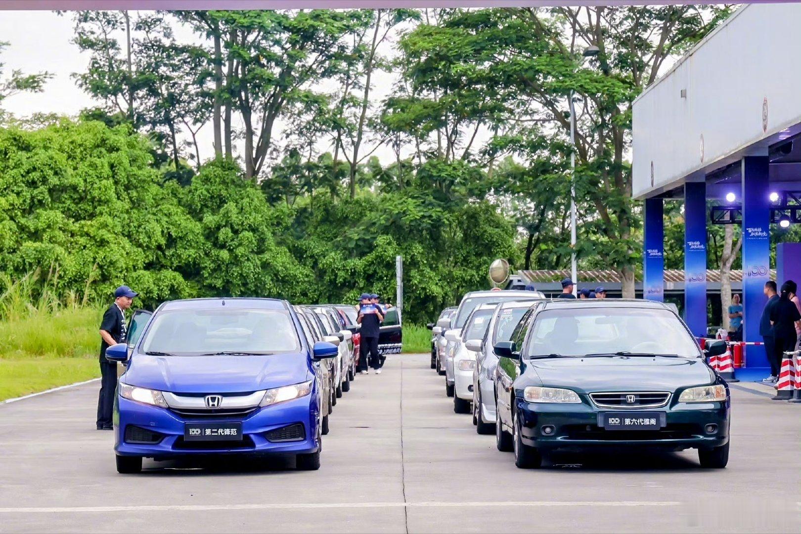 一场跨越一亿公里的家宴什么车跑了百万公里还能这么精神？“开不坏的丰田”前来应战，