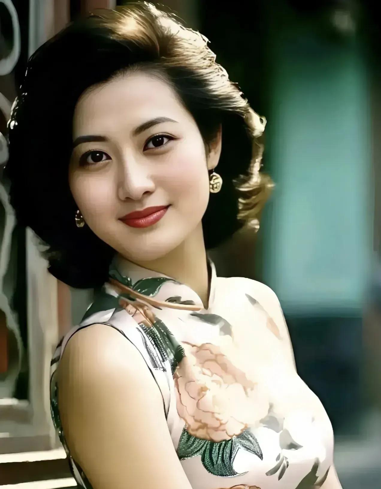 这才是真正的美女，就像一道靓丽的风景线。#娱乐#