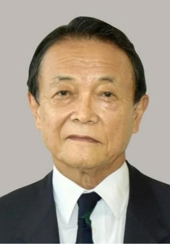 麻生太郎的一句话把中国点醒了！中国如今不光要将目光放在台湾问题上，同时也要把还没