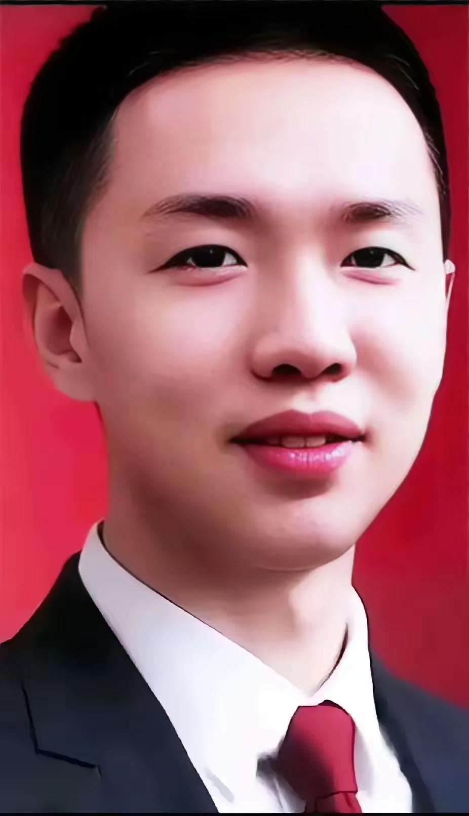 帅出圈的不止颜值！解放军战士毛东东的热血青春太燃了
 
谁说文武不能双全？这位叫