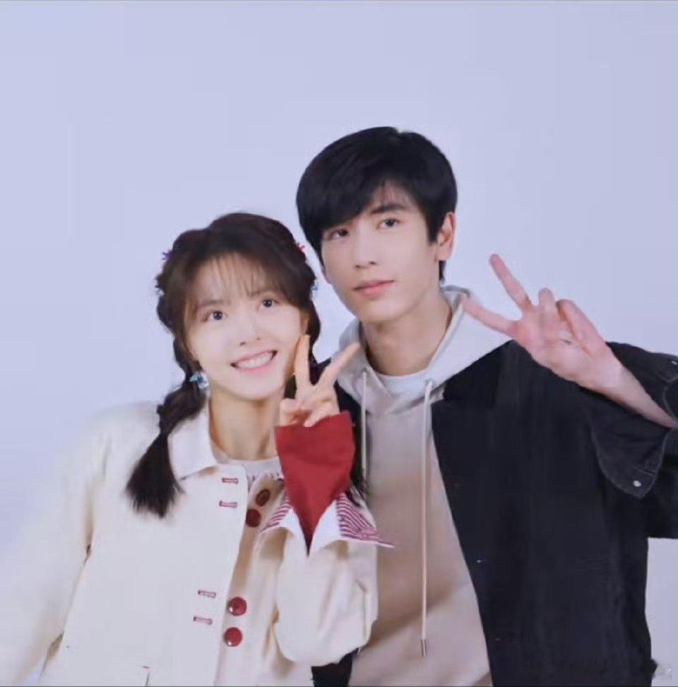 赵今麦和张凌赫直接能上种地吧3了 ​​​