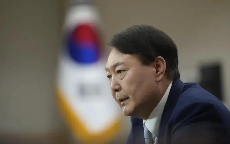 韩国历史首次！尹锡悦被申请逮捕，“青瓦台魔咒”仍在延续！
韩国高级公职人员犯罪调