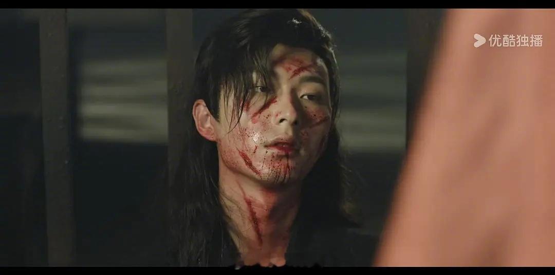 豆瓣小组热议：这剧反派是懂怜香惜玉的！那可是鞠婧祎呀，怎么可能满脸血污，这不得弄
