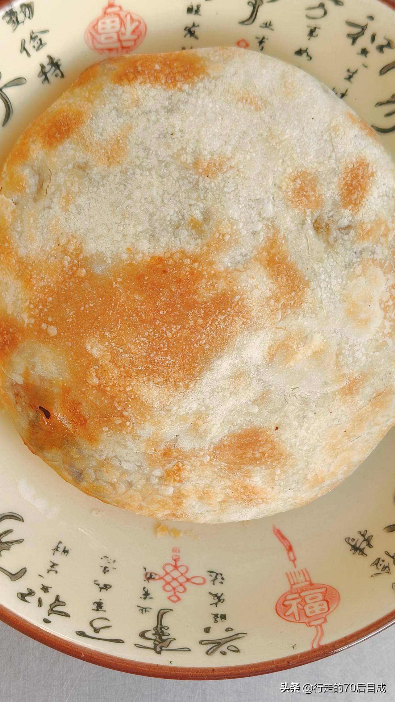今天给自己做的梅干菜锅盔[爱慕]。

​很多年前，韩剧盛行，我也看，但剧情风格我