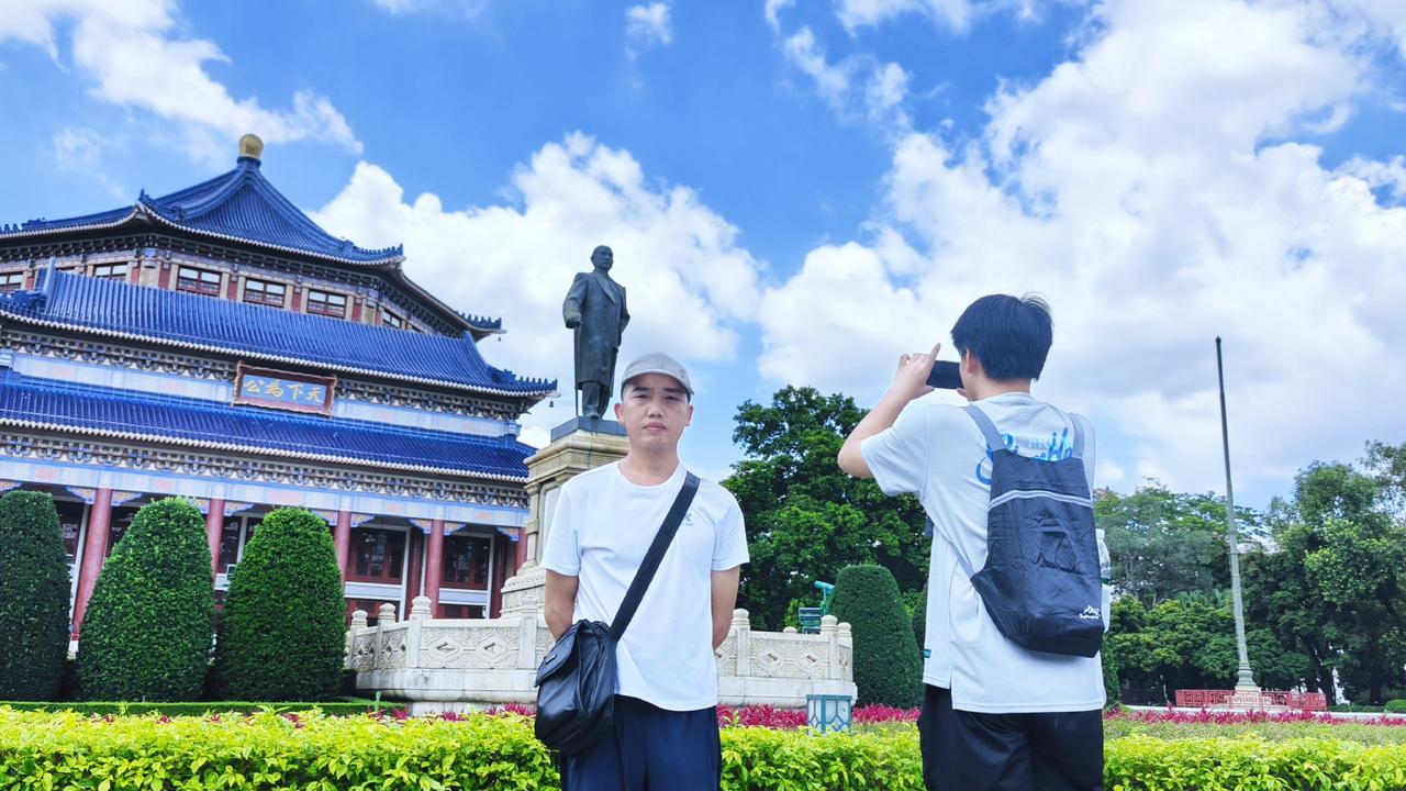 到广州怎能不去瞻仰一下国公的风采